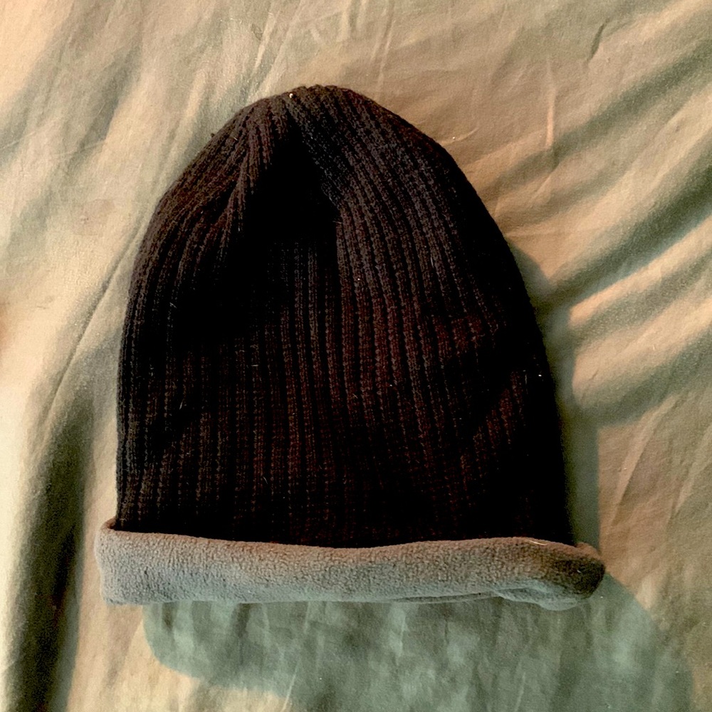 Black hat beanie